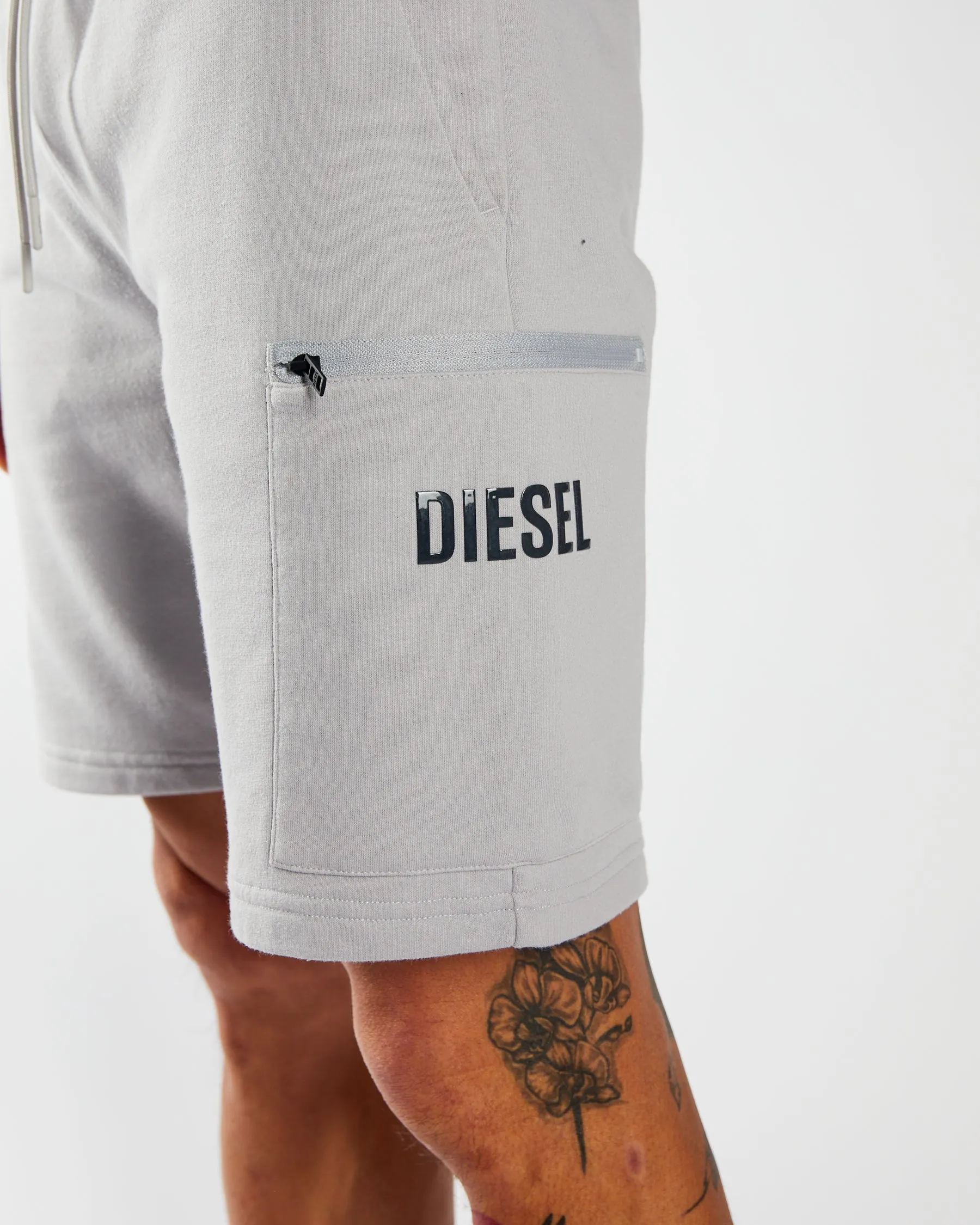 Ekram Short Distant Grey