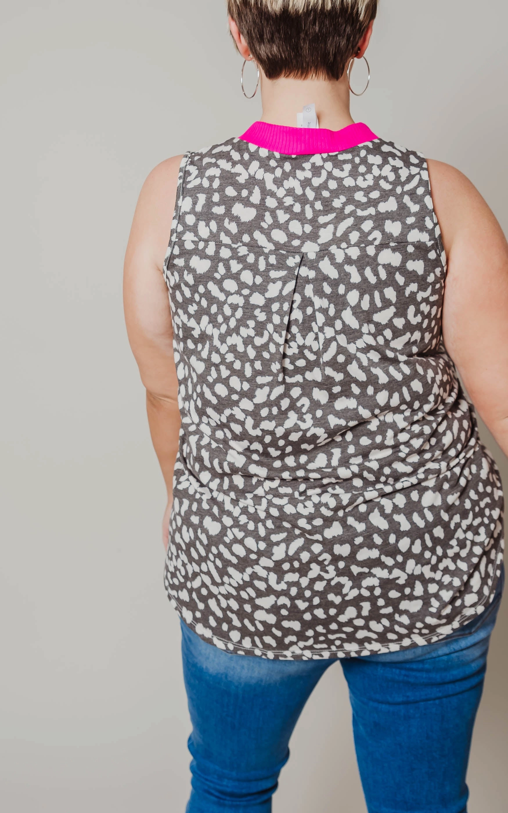 Gabby PRINTED SLEEVELESS BLOUSE TOP - Final Sale