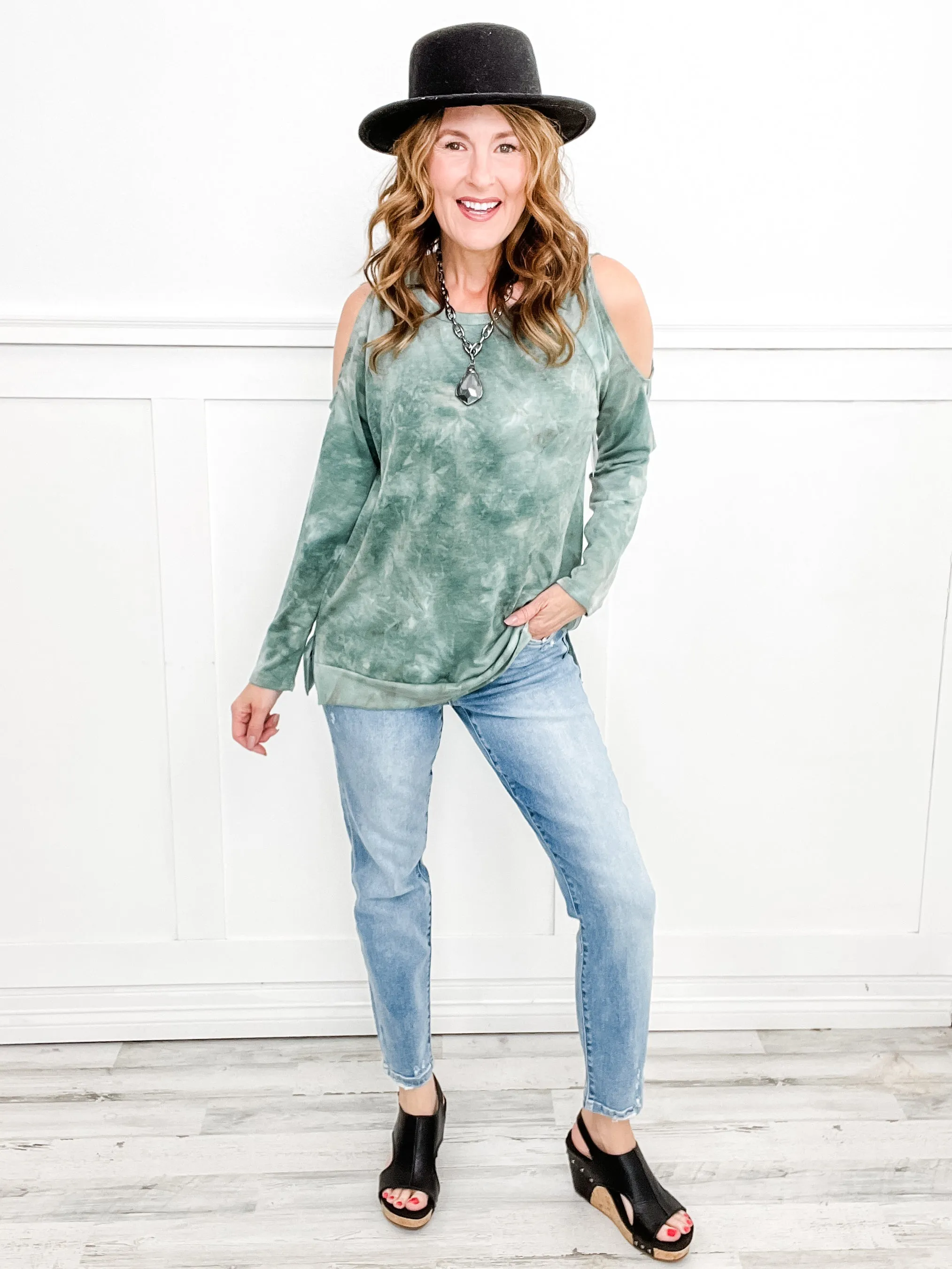 Judy Blue "Kasey" Hi-Waist Destroy & Back Hem Dart Slim Denim Jeans