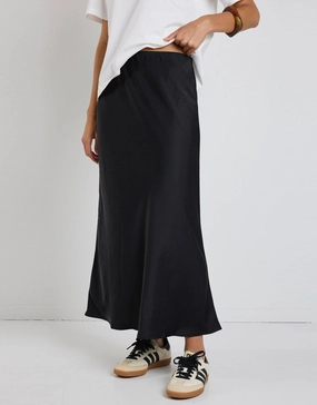 Rosette Satin Skirt - Black