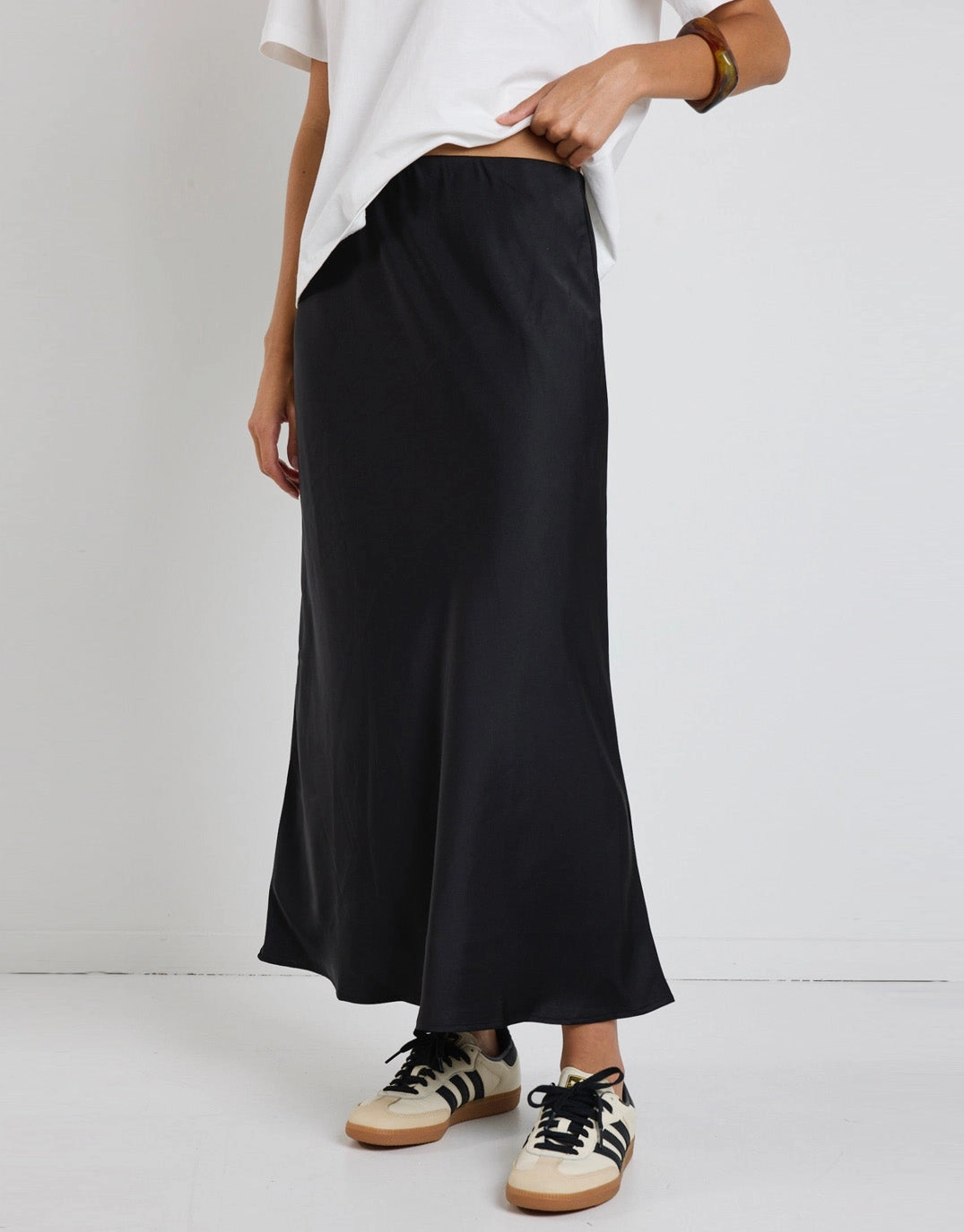 Rosette Satin Skirt - Black