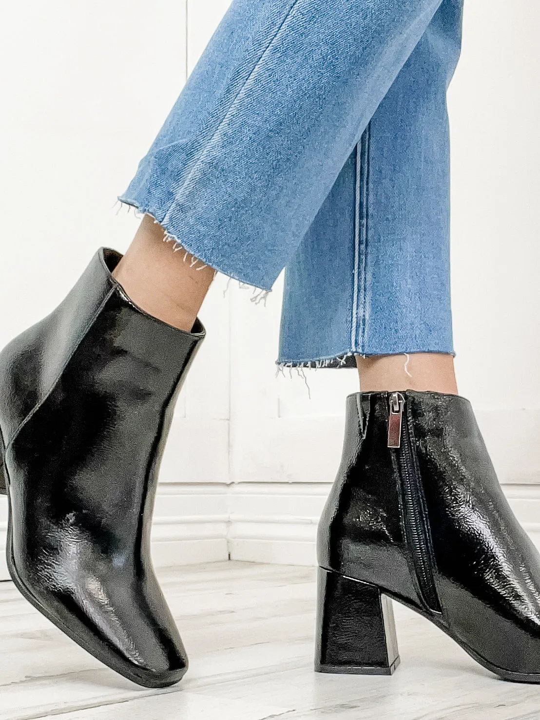 Vervet "Adele" High Rise Slim Straight Leg Jean